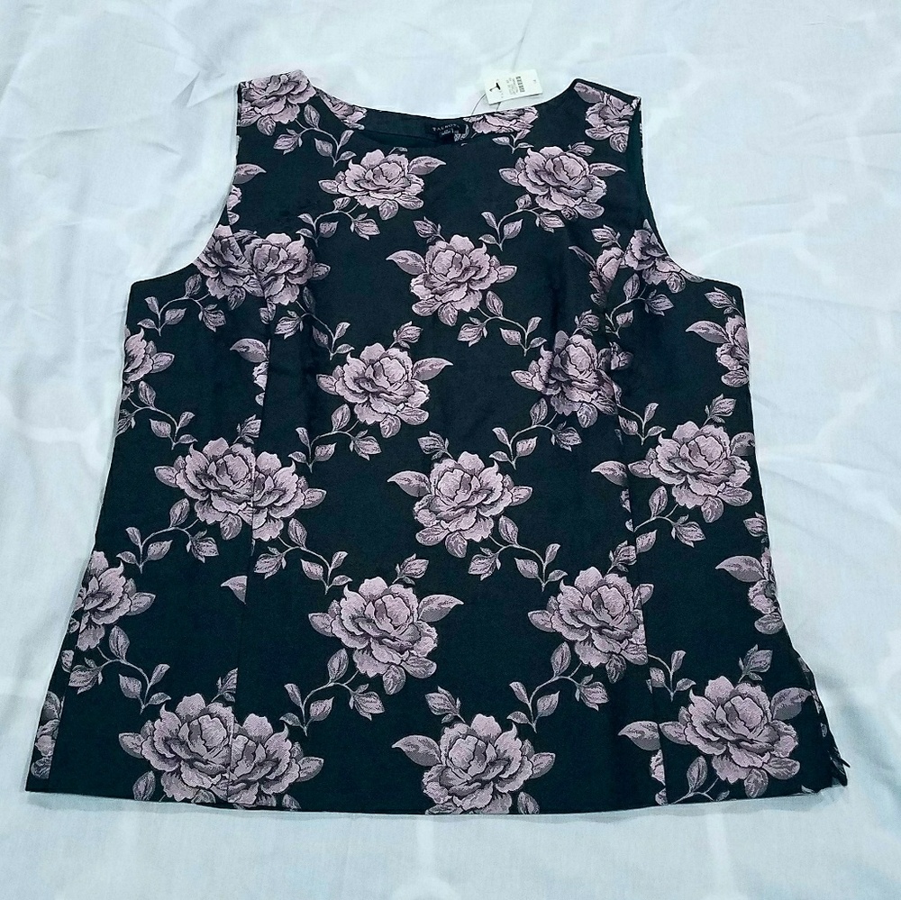 Beautiful Detail Floral Rose Sleeveless Top